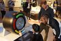 Lewis Hamilton und Prinz Harry trafen im Experience Centre auf die nächste Generation