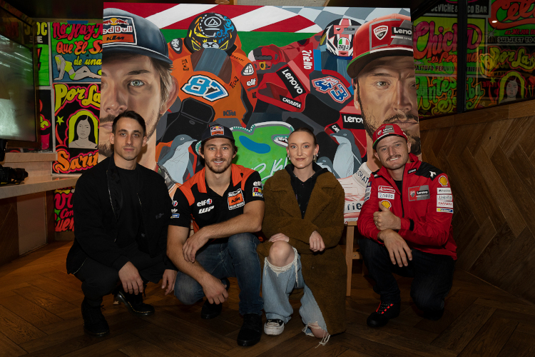 Ein Kunstwerk für die MotoGP-Stars: Penacchia, Gardner, Juzpop und Miller