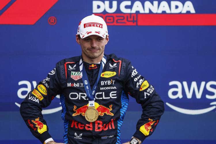 Max Verstappen in Kanada 2024 mit Medaille