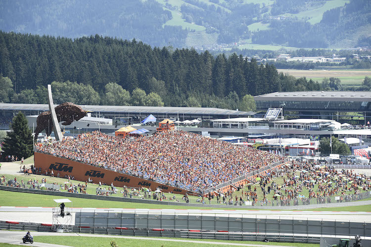 Gänsehautmomente garantiert: Die KTM-Tribüne am Red Bull Ring