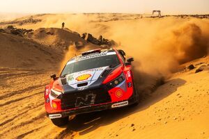 Versöhnliches WM-Finale in Saudi-Arabien für Hyundai möglich: Adrien Fourmaux führt nach Tag zwei)