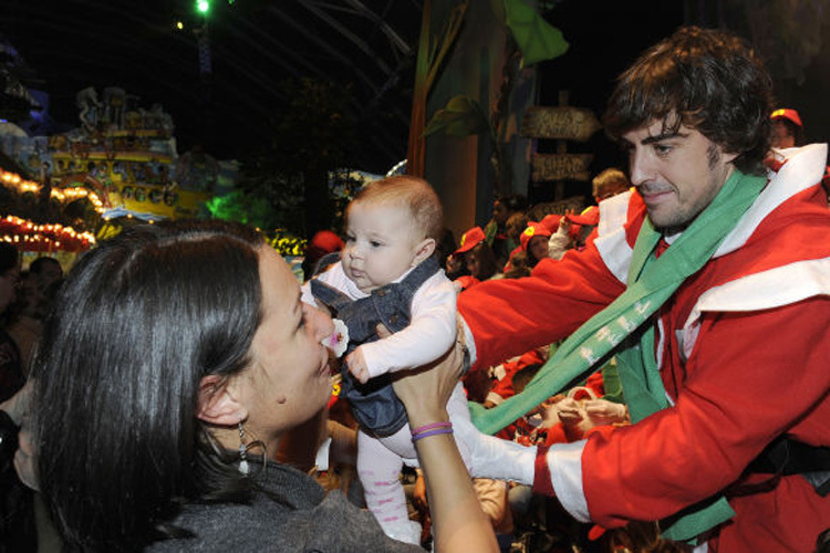 Weihnachtsmann Fernando Alonso.