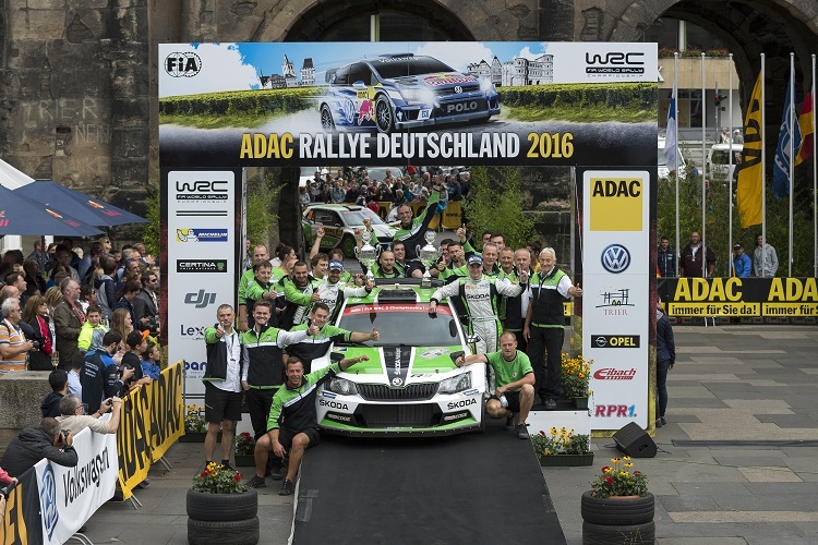 Die WRC2-Sieger im Ziel