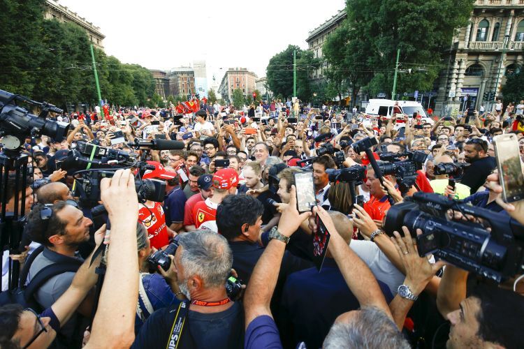 Kimi Räikkönen & Fans