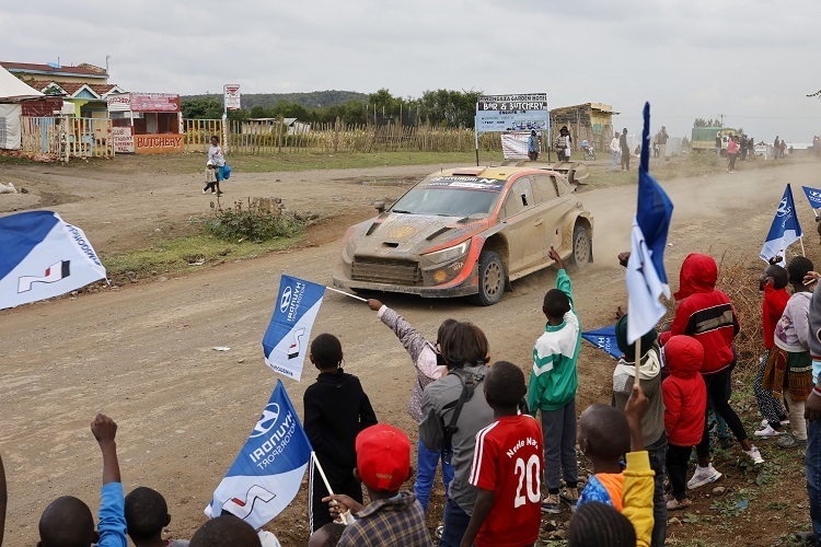 Fast wie früher - die Rallye Safari 2023