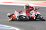 Letzte Runde, vorletzte Kurve 2016: Iannone schoss Dovi ab, die Plätze 2 und 3 waren für Ducati futsch