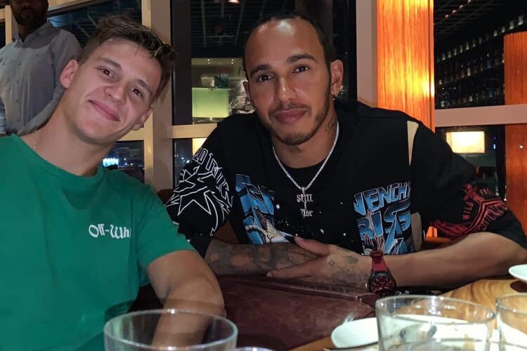 Fabio Quartararo und Lewis Hamilton bei einem Abendessen. Der Motorradpilot isst aber auch gerne im Fahrerlager