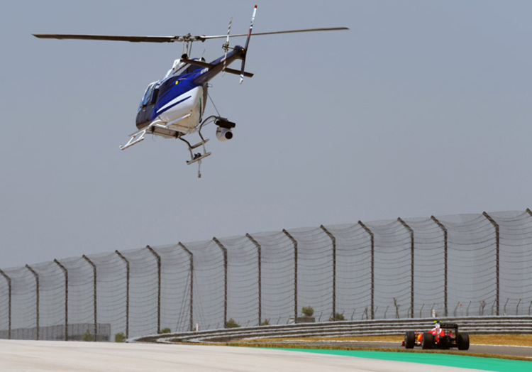 TV-Helicopter folgt dem Ferrari