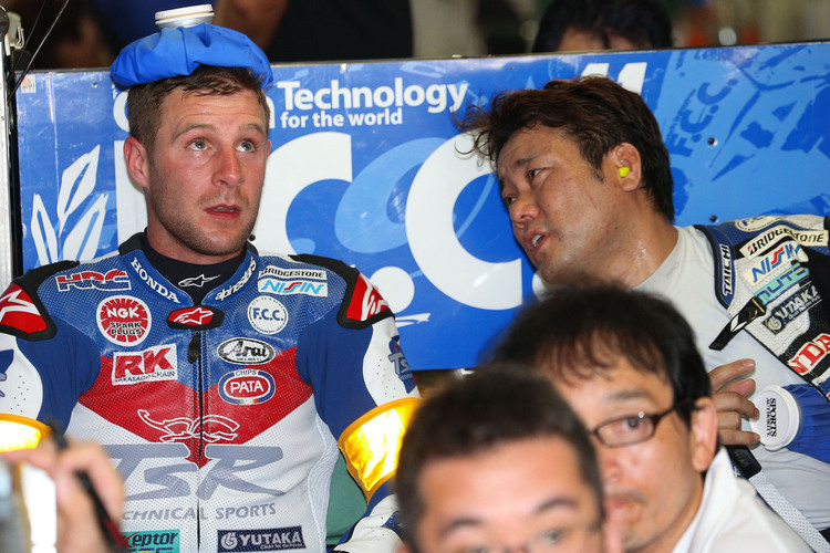 Im Jahr 2014 fuhr Kousuke Akiyoshi (rechts) das 8-h-Rennen von Suzuka mit Johnny Rea für das FCC-Honda-Team