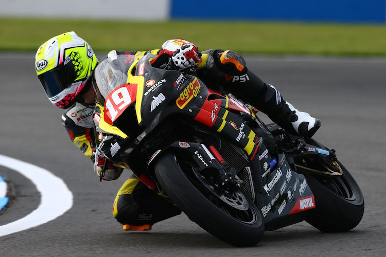 Julian Puffe begeistert sein Team mit Platz 12 in Donington Park