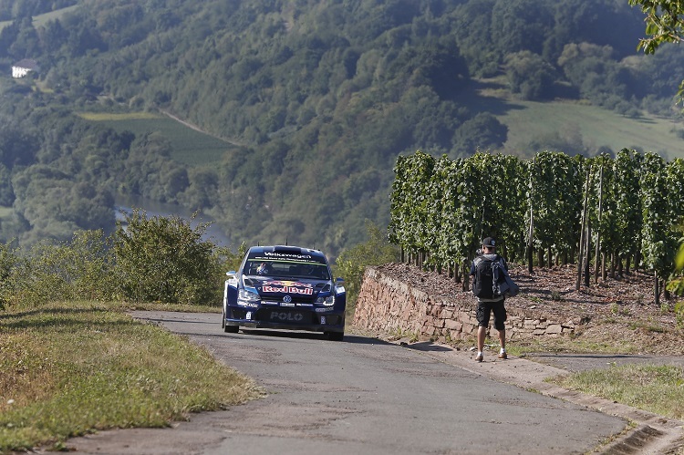 Sébastien Ogier mit Bestzeit in die ADAC Rallye Deutschland gestartet