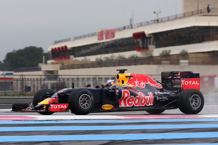 Daniel Ricciardo (Red Bull Racing) beim Pirelli-Test in Le Castellet