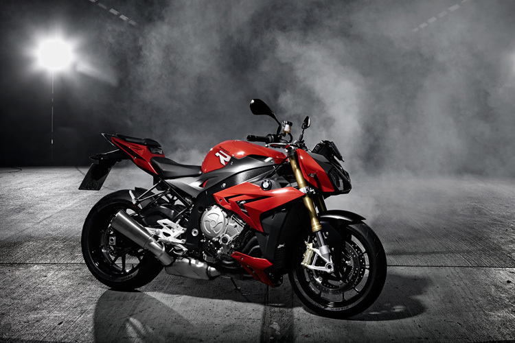 Die BMW S1000R ist eine der Neuheiten