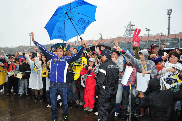 Japan-GP 2013: Rossi gab Autogramme, gefahren wurde am Freitag nicht