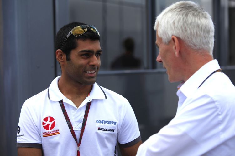 Karun Chandhok mit HRT-Technik-Berater Willis