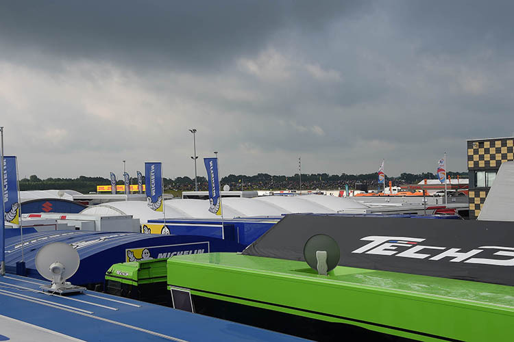 Momentaufnahme des wechselhaften Wetters in Assen um 9 Uhr