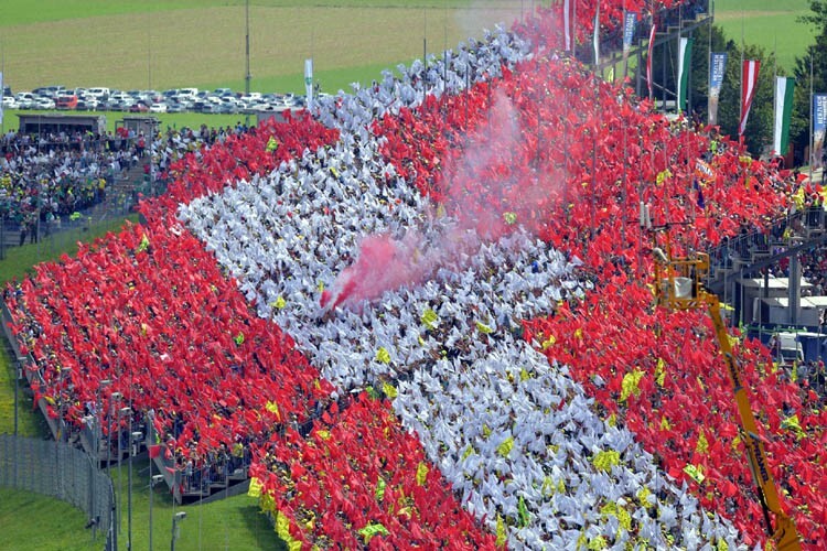 Blick auf die Red Bull-Tribüne in Spielberg