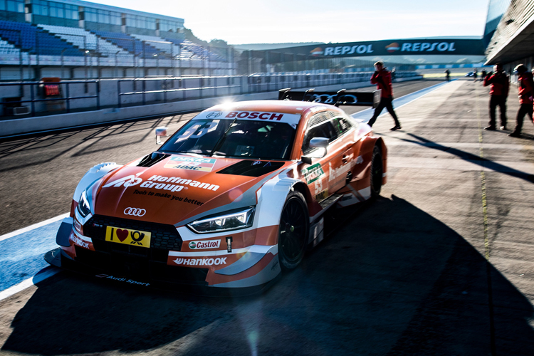 Sergey Sirotkin testet einen DTM-Boliden