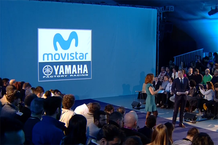 Das neue Logo von Hauptsponsor Movistar in hellblau
