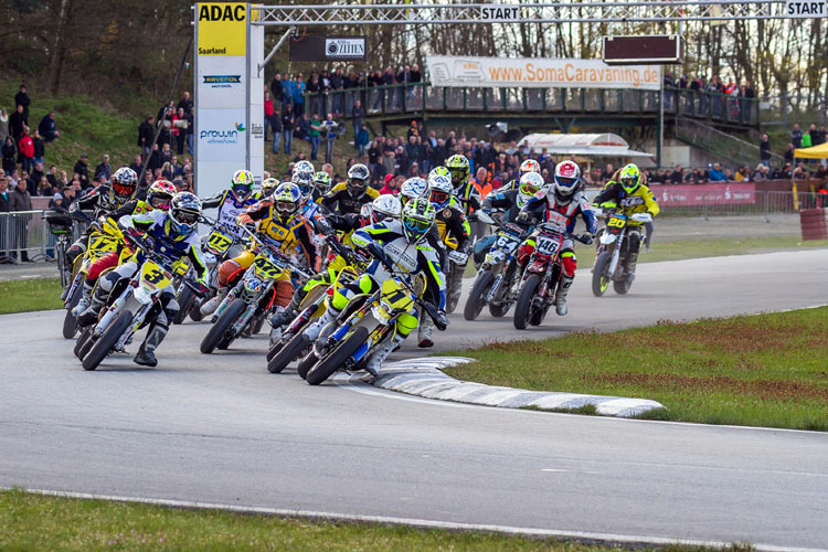 Am kommenden Wochenende fällt in Harsewinkel der Startschuss für die Supermoto-DM 2017