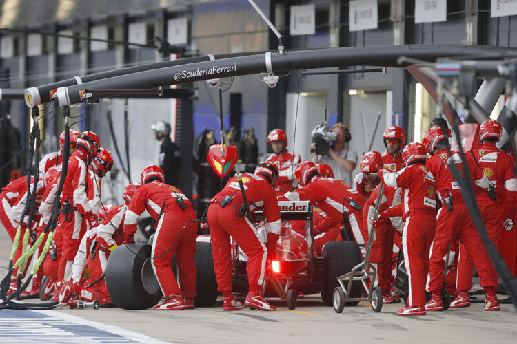In Silverstone warf ein Boxenstopp Räikkönen weit zurück