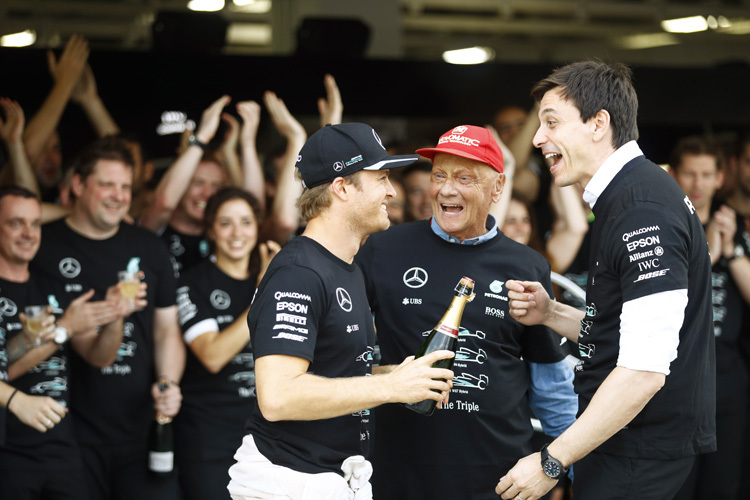 Nico Rosberg mit Niki Lauda und Toto Wolff