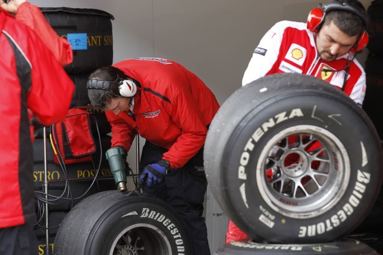 Bridgestone rüstet sich für unbekanntes Terrain.