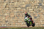 Tom Sykes zog im ersten Rennen einsam seine Bahnen
