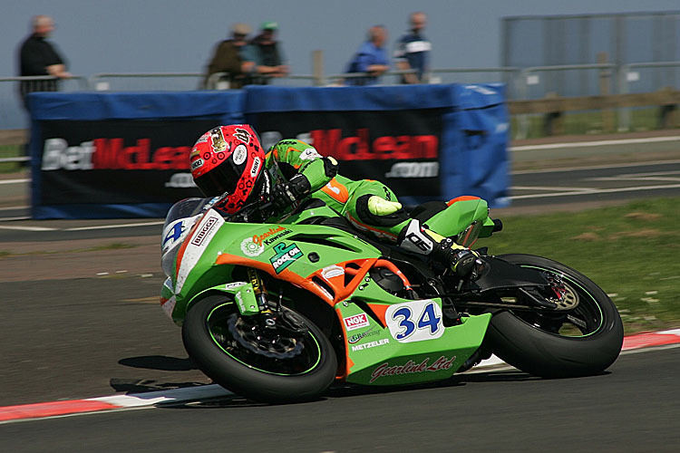 Alastair Seeley gewann im Vorjahr beide Supersport-Rennen beim North West 200