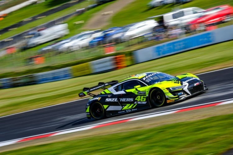 Diesen Audi R8 LMS GT3 evo II vom Team WRT pilotiert Valentino Rossi