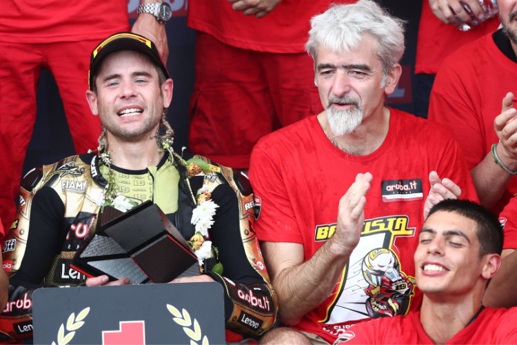 Alvaro Bautista links neben Gigi Dall'Igna