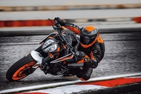 KTM 890 Duke in Action