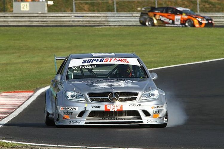 Vitantonio Liuzzi in seinem Superstars-Mercedes