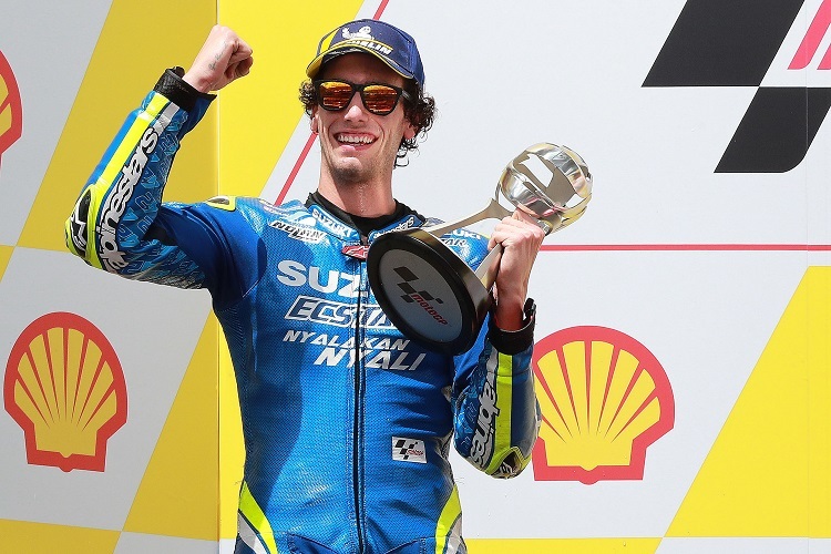 Álex Rins steht in Malaysia auf dem Podium