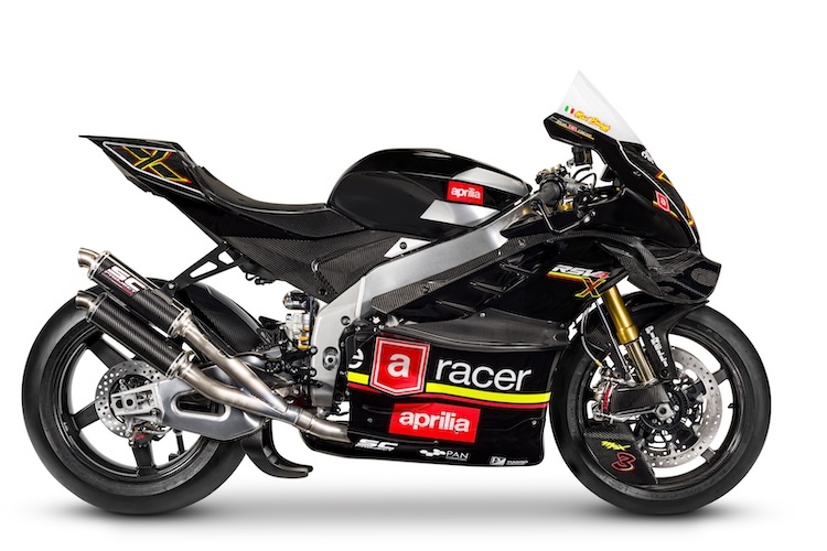 Aprilia RSV4 X mit markantem Doppelrohr-Auspuff von SC Project