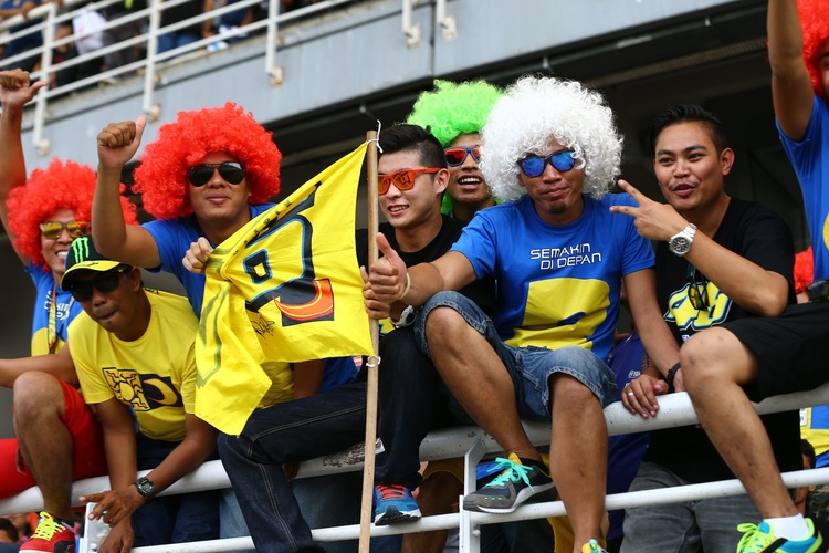 Die malaysischen Fans fiebern dem Rennen entgegen