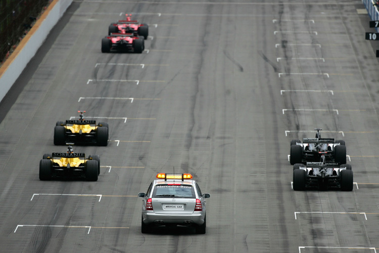 Suchbild aus Indianapolis 2005: Wo ist Fernando Alonso?