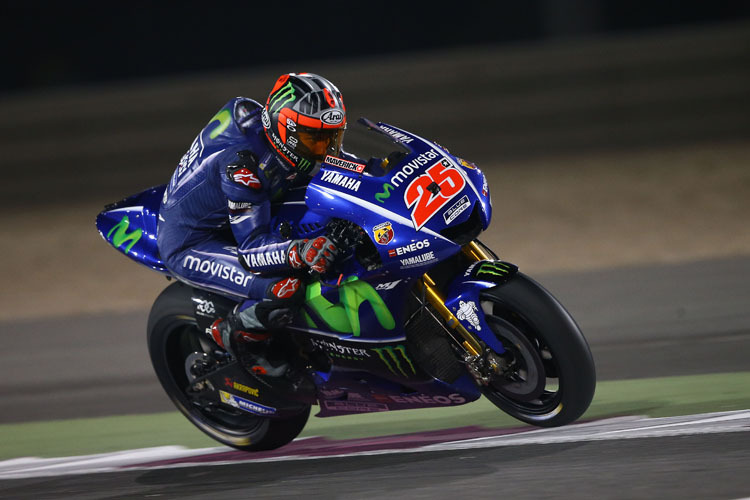 Maverick Viñales auf der Yamaha M1 unter dem Flutlicht von Katar