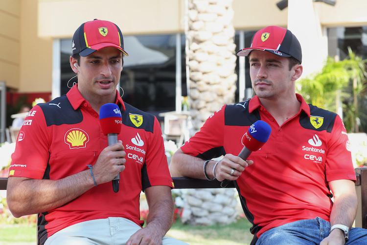 Charles Leclerc und Carlos Sainz leisteten in der rennfreien Zeit Schützenhilfe bei der Weiterentwicklung des diesjährigen GP-Renners aus Maranello