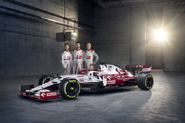 Kimi Räikkönen, Antonio Giovinazzi und Robert Kubica mit dem neuen Wagen