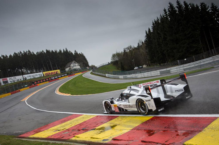 Porsche setzte bei widrigen Bedingungen die Bestzeit