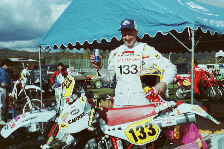 Heinz Kinigadner, der Red-Bull-Pionier: 1989 bei der Hokkaido-Rallye in Japan