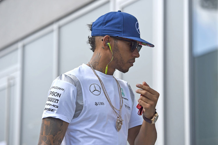 Lewis Hamilton ist nur noch eine Verwarnung von einer Strafversetzung in der Startaufstellung entfernt