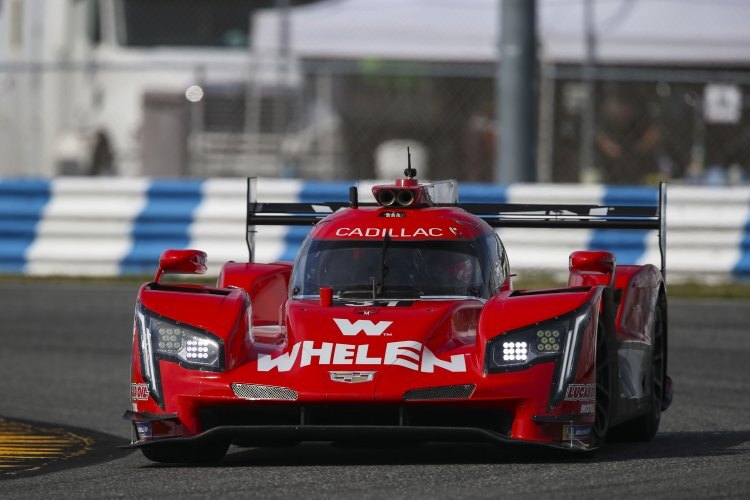 Im ersten freien Training zu den 24h von Daytona vorne: Der Cadillac DPi von Felipe Nasr