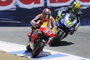 Marc Márquez (li.) gegen Valentino Rossi 2013
