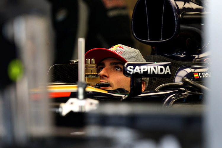 Carlos Sainz fühlt sich im Toro Rosso-Cockpit wohl