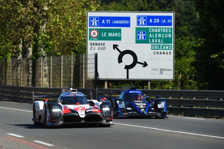 Toyota TS050 Hybrid (LMP1) neben Oreca 07 (LMP2)