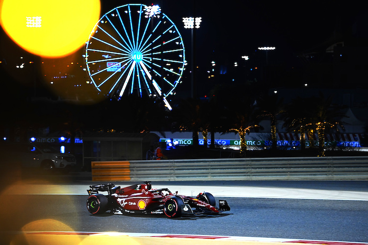 Charles Leclerc sicherte sich die Pole zum ersten Formel-1-Kräftemessen des Jahres in Bahrain