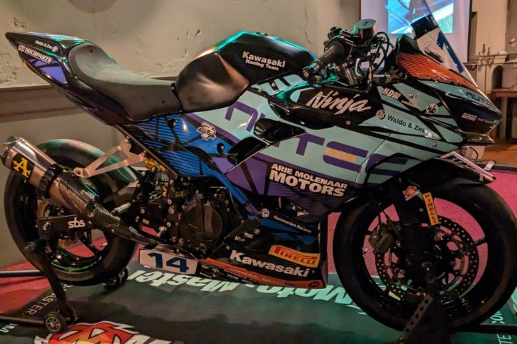 Molenaar Kawasaki tritt in der 300er-Weltmeisterschaft an