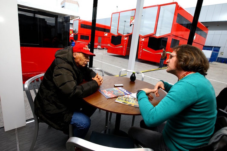 Jean-Michel Desnoues arbeitet seit vielen Jahren in der Formel 1, hier bei einem Interview mit dem grossen Niki Lauda